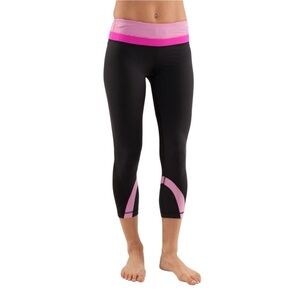 Lululemon Run: Inspire Crop II Sz 6 Black/White/Paris Pink